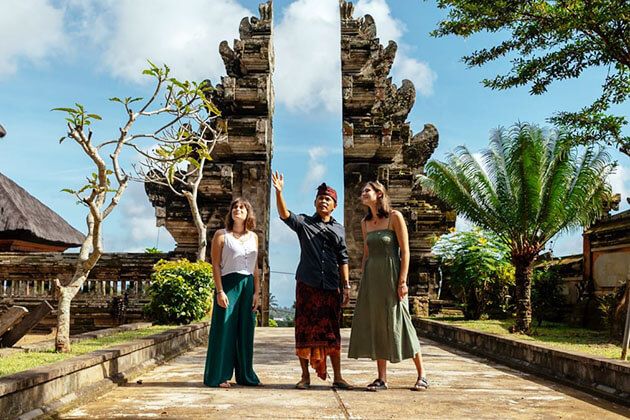local experts on Indonesia tours